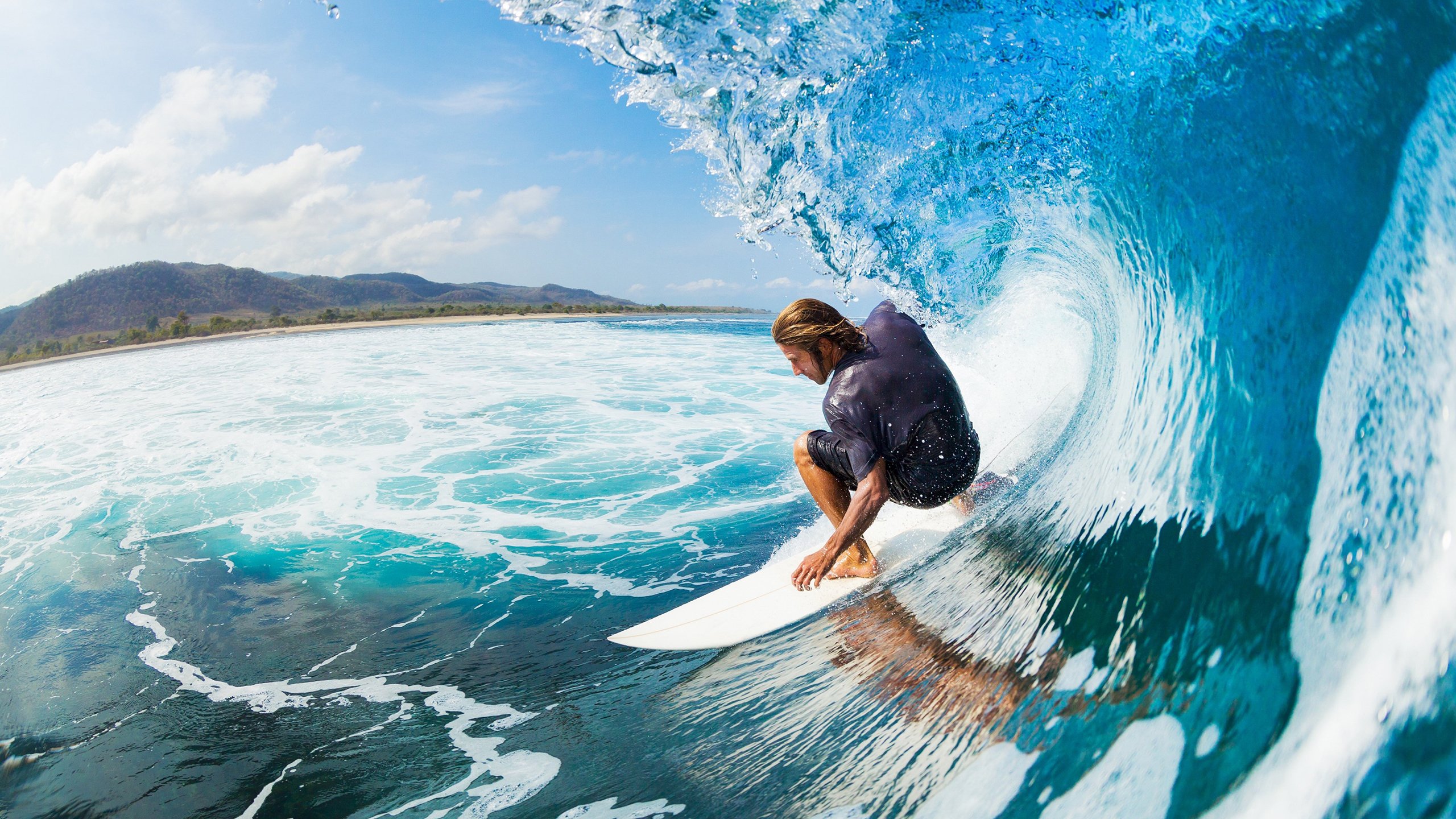 澳网常规赛对决在即！圣安东尼奥马刺演练定位球，山东泰山密集防守应对
