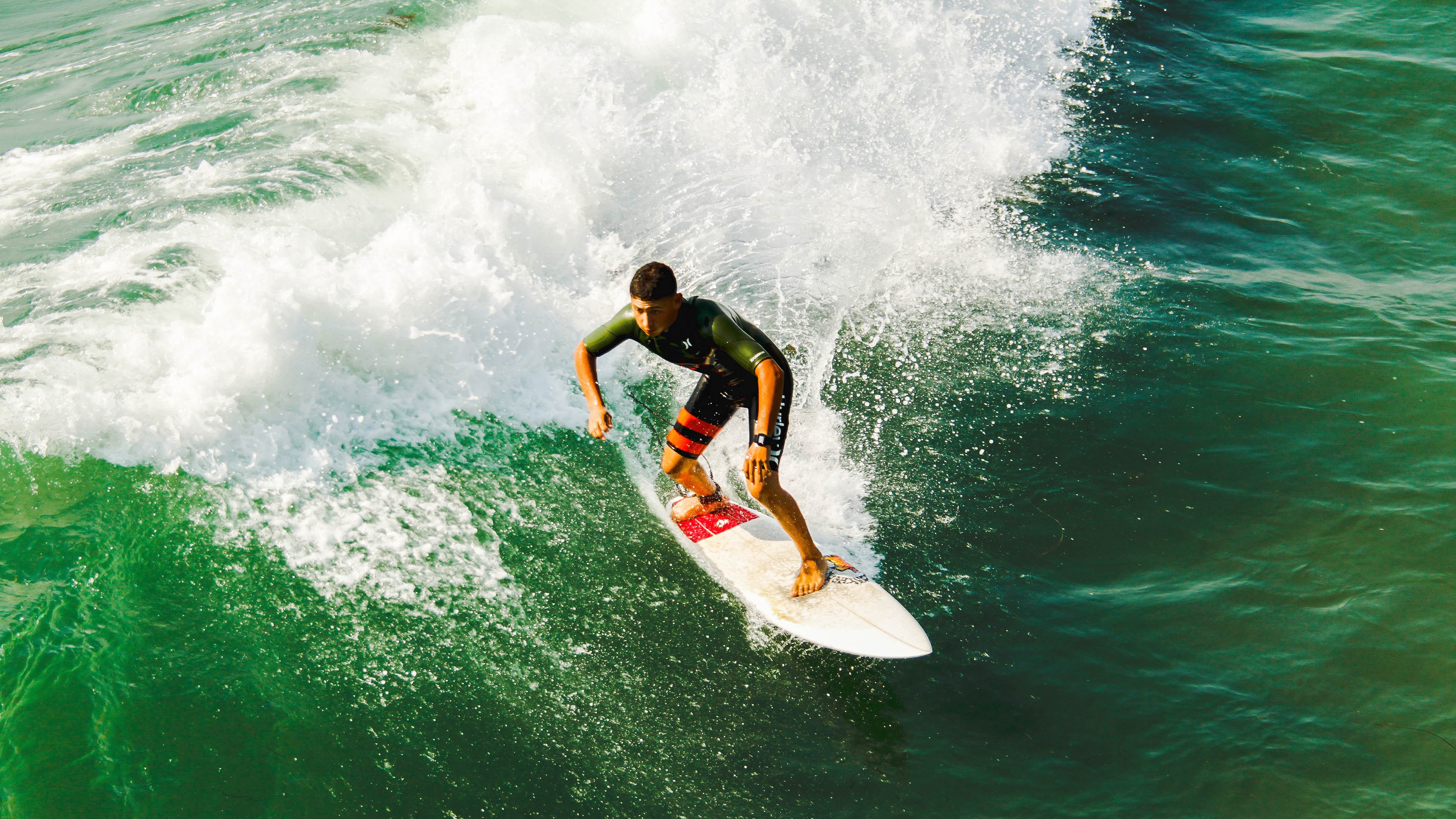 Uzi关键节点比分优势明显,TES带队取胜!